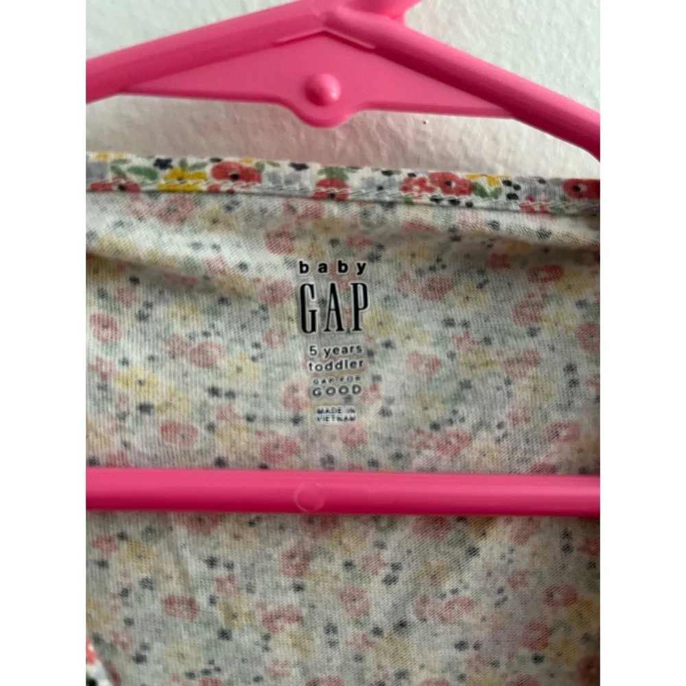 GAP • Floral Print Flutter Sleeve‎ Top